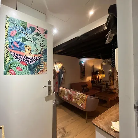 Apartment Cosy Dans Le Marais
